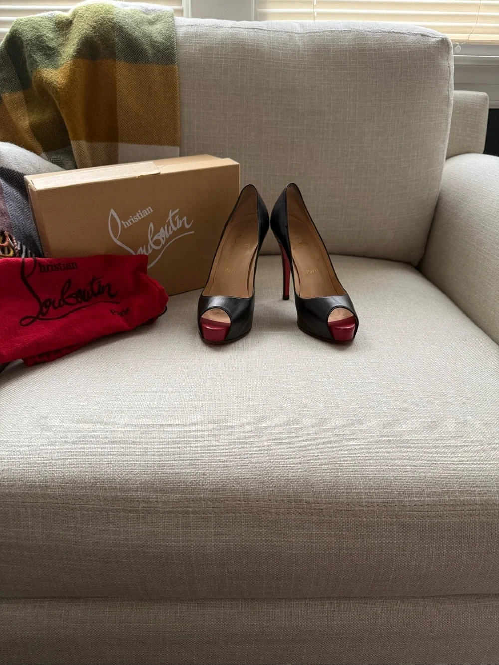 Christian Louboutin Very Privé 120 Peep-Toe Pumps with Red Accents EU Sz 38